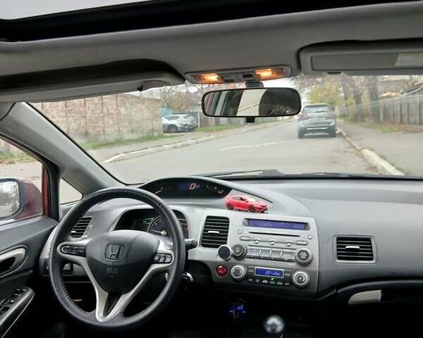 Червоний Хонда Сівік, об'ємом двигуна 1.8 л та пробігом 275 тис. км за 5700 $, фото 7 на Automoto.ua