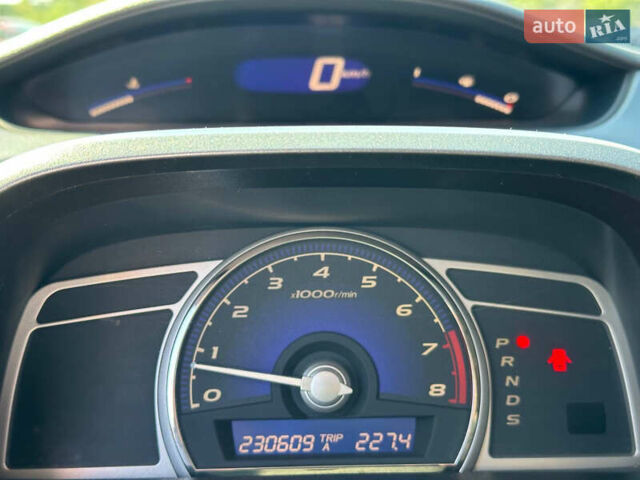 Красный Хонда Цивик, объемом двигателя 1.8 л и пробегом 231 тыс. км за 6500 $, фото 21 на Automoto.ua