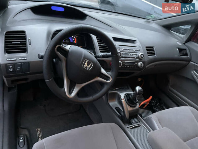 Красный Хонда Цивик, объемом двигателя 1.8 л и пробегом 185 тыс. км за 7100 $, фото 7 на Automoto.ua