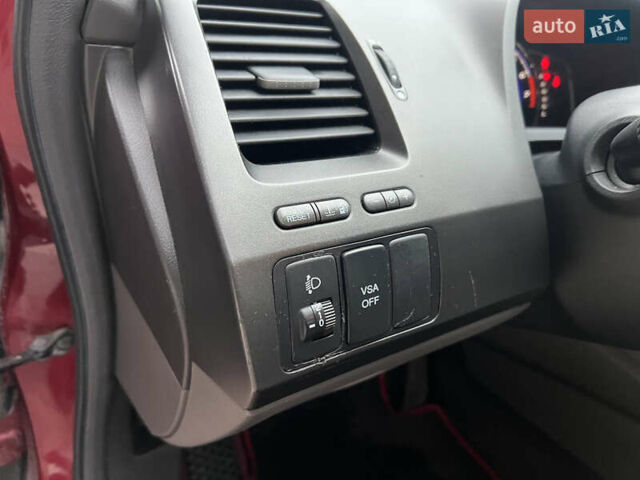 Красный Хонда Цивик, объемом двигателя 1.3 л и пробегом 321 тыс. км за 5650 $, фото 26 на Automoto.ua