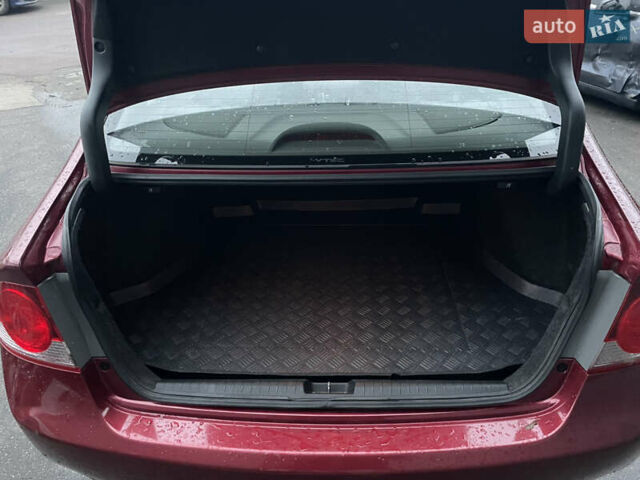 Красный Хонда Цивик, объемом двигателя 1.8 л и пробегом 185 тыс. км за 7100 $, фото 4 на Automoto.ua