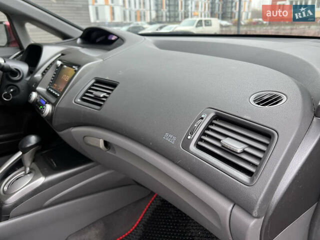 Красный Хонда Цивик, объемом двигателя 1.3 л и пробегом 321 тыс. км за 5650 $, фото 43 на Automoto.ua