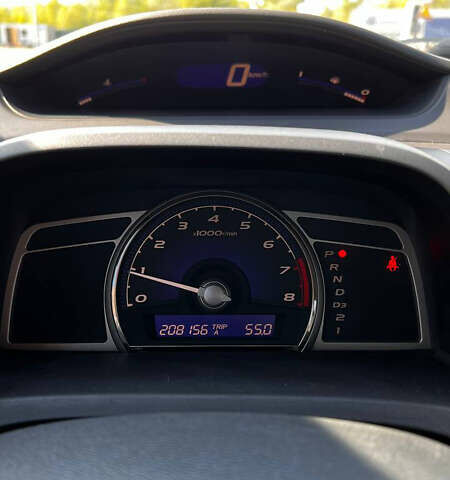 Красный Хонда Цивик, объемом двигателя 1.8 л и пробегом 208 тыс. км за 5900 $, фото 9 на Automoto.ua