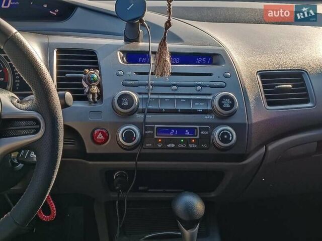 Червоний Хонда Сівік, об'ємом двигуна 1.8 л та пробігом 154 тис. км за 6990 $, фото 15 на Automoto.ua