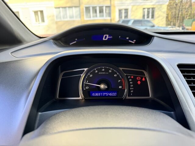 Красный Хонда Цивик, объемом двигателя 1.8 л и пробегом 153 тыс. км за 6800 $, фото 10 на Automoto.ua