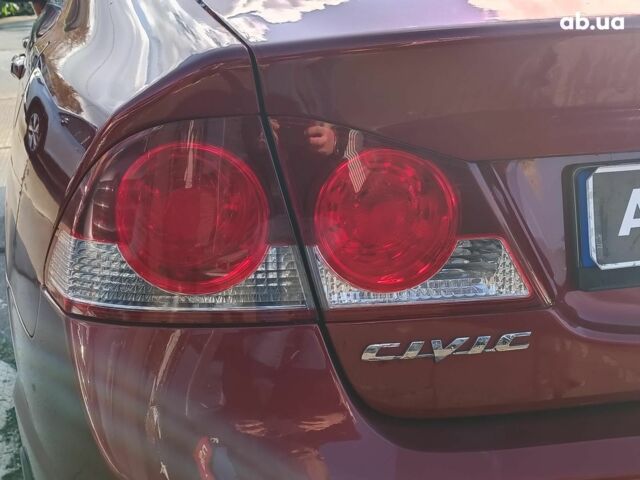 Красный Хонда Цивик, объемом двигателя 1.8 л и пробегом 154 тыс. км за 6990 $, фото 8 на Automoto.ua