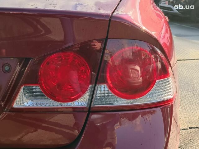 Красный Хонда Цивик, объемом двигателя 1.8 л и пробегом 154 тыс. км за 6990 $, фото 9 на Automoto.ua