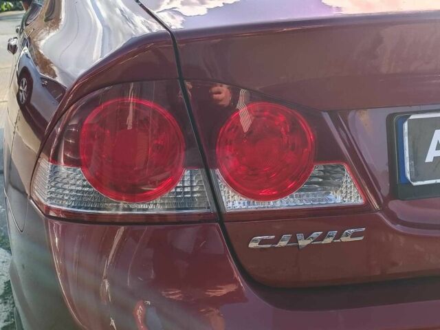 Червоний Хонда Сівік, об'ємом двигуна 1.8 л та пробігом 154 тис. км за 6990 $, фото 8 на Automoto.ua