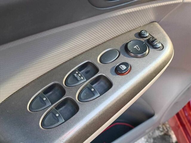 Червоний Хонда Сівік, об'ємом двигуна 1.8 л та пробігом 154 тис. км за 6990 $, фото 19 на Automoto.ua