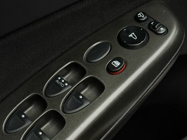 Червоний Хонда Сівік, об'ємом двигуна 1.8 л та пробігом 267 тис. км за 6200 $, фото 19 на Automoto.ua