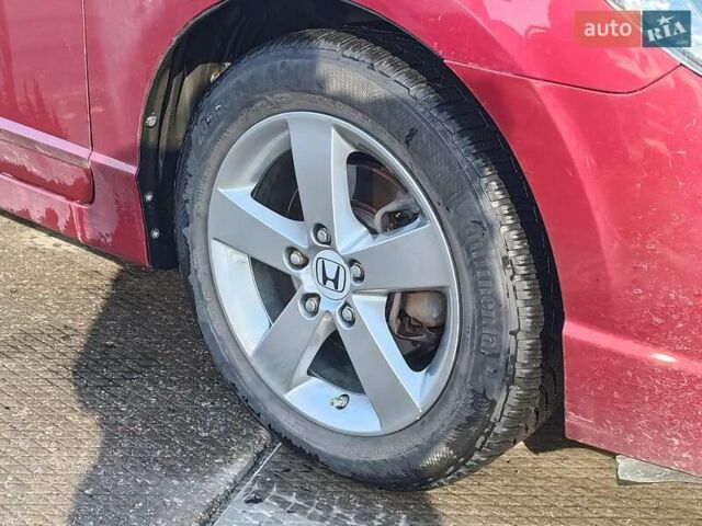 Червоний Хонда Сівік, об'ємом двигуна 1.8 л та пробігом 154 тис. км за 6990 $, фото 5 на Automoto.ua
