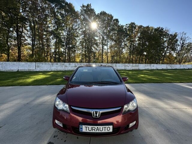 Хонда Цивик 2009 в Луцке на Automoto.ua Красный Хонда Цивик, объемом двигателя 1.3 л и пробегом 300 тыс. км за 4500 $, фото 1 на Automoto.ua