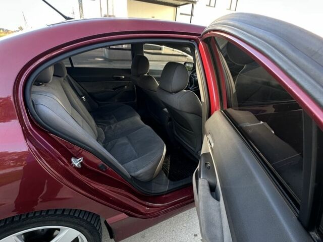 Хонда Цивик 2009 в Луцке на Automoto.ua Красный Хонда Цивик, объемом двигателя 1.3 л и пробегом 300 тыс. км за 4500 $, фото 6 на Automoto.ua