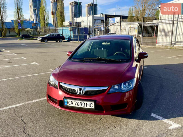 Красный Хонда Цивик, объемом двигателя 1.8 л и пробегом 291 тыс. км за 8000 $, фото 8 на Automoto.ua