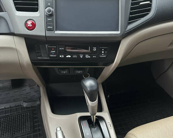 Красный Хонда Цивик, объемом двигателя 1.8 л и пробегом 100 тыс. км за 11500 $, фото 25 на Automoto.ua