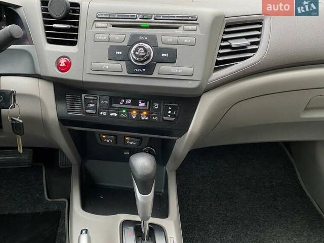 Червоний Хонда Сівік, об'ємом двигуна 1.8 л та пробігом 151 тис. км за 12900 $, фото 14 на Automoto.ua