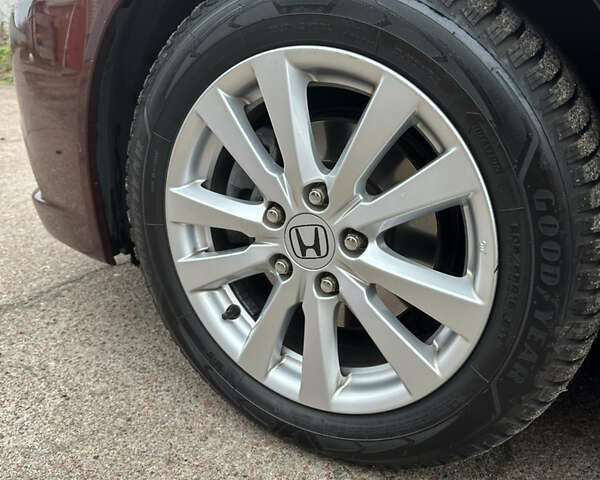 Красный Хонда Цивик, объемом двигателя 1.8 л и пробегом 100 тыс. км за 11500 $, фото 18 на Automoto.ua