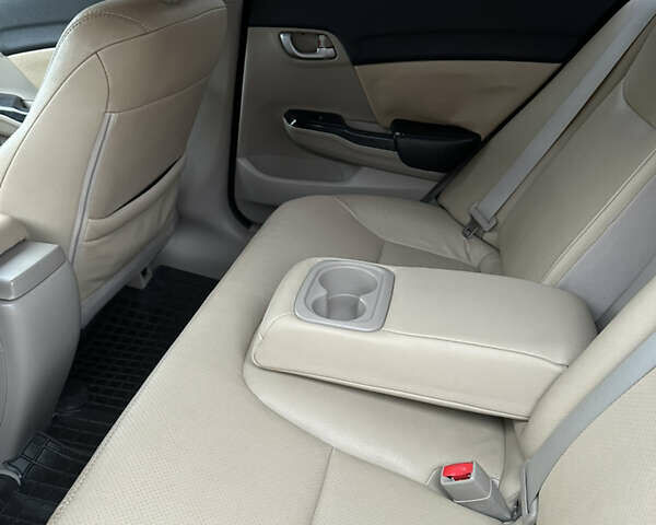 Красный Хонда Цивик, объемом двигателя 1.8 л и пробегом 100 тыс. км за 11500 $, фото 32 на Automoto.ua