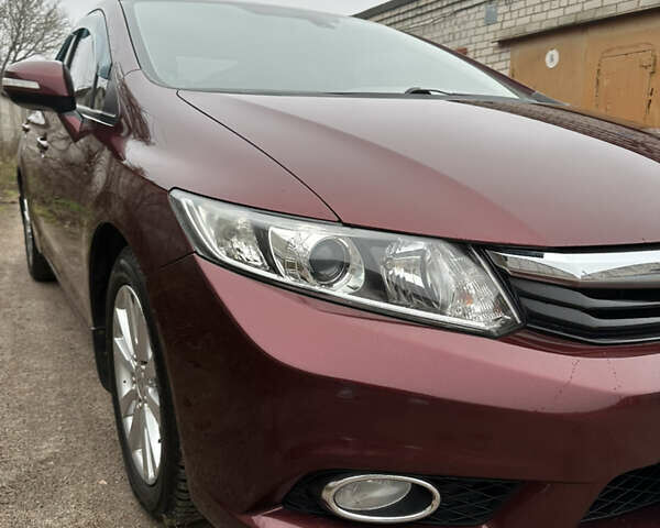 Красный Хонда Цивик, объемом двигателя 1.8 л и пробегом 100 тыс. км за 11500 $, фото 4 на Automoto.ua