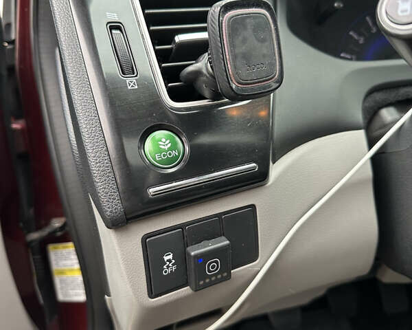 Красный Хонда Цивик, объемом двигателя 1.8 л и пробегом 182 тыс. км за 11000 $, фото 10 на Automoto.ua