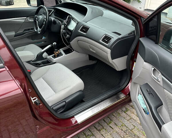 Красный Хонда Цивик, объемом двигателя 1.8 л и пробегом 182 тыс. км за 11000 $, фото 6 на Automoto.ua