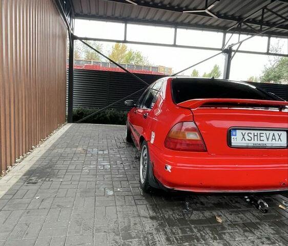 Червоний Хонда Сівік, об'ємом двигуна 1.5 л та пробігом 381 тис. км за 2500 $, фото 5 на Automoto.ua