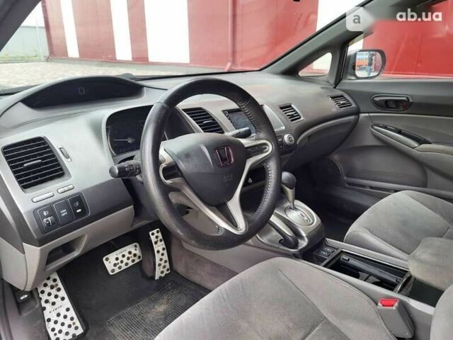 Хонда Цивик, объемом двигателя 1.8 л и пробегом 203 тыс. км за 6700 $, фото 7 на Automoto.ua