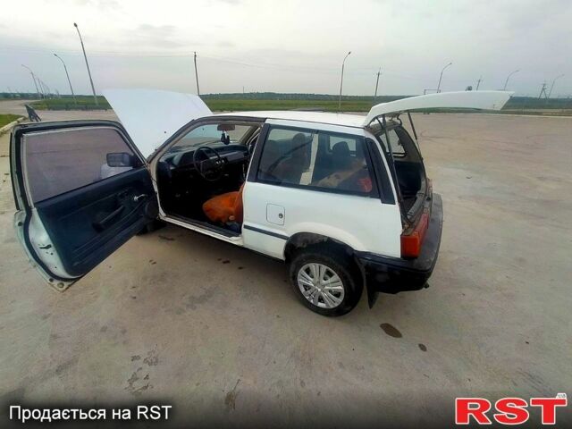 Хонда Цивик, объемом двигателя 1.3 л и пробегом 200 тыс. км за 900 $, фото 3 на Automoto.ua