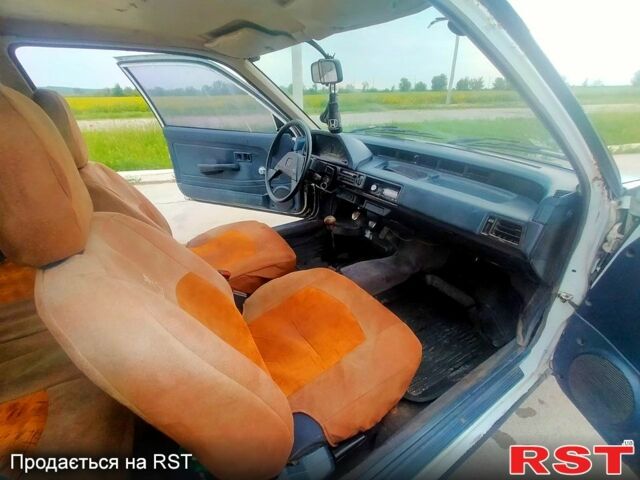 Хонда Цивик, объемом двигателя 1.3 л и пробегом 200 тыс. км за 900 $, фото 5 на Automoto.ua