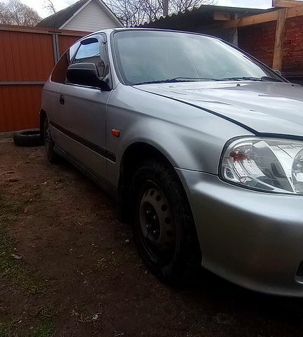 Хонда Сівік, об'ємом двигуна 1.4 л та пробігом 220 тис. км за 3400 $, фото 3 на Automoto.ua