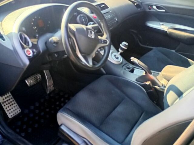 Хонда Цивик, объемом двигателя 1.8 л и пробегом 194 тыс. км за 5000 $, фото 4 на Automoto.ua