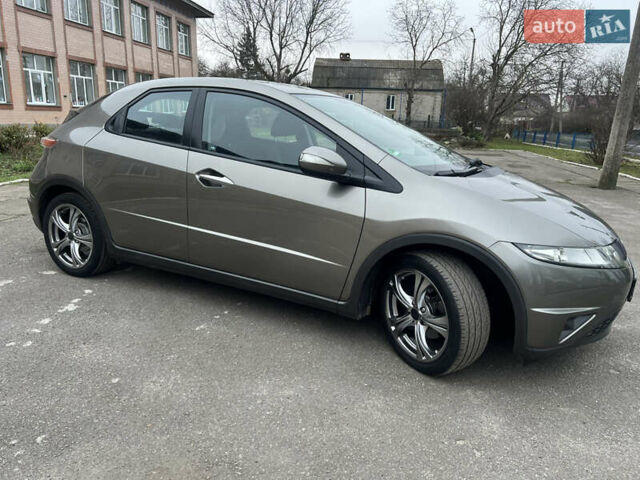 Хонда Цивик, объемом двигателя 1.4 л и пробегом 176 тыс. км за 6200 $, фото 4 на Automoto.ua