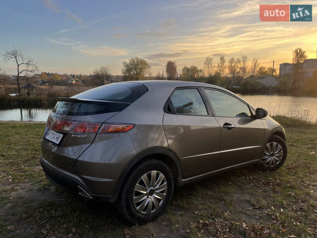 Хонда Цивик, объемом двигателя 1.8 л и пробегом 160 тыс. км за 7500 $, фото 3 на Automoto.ua