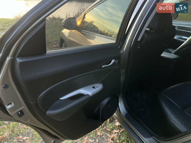 Хонда Цивик, объемом двигателя 1.8 л и пробегом 160 тыс. км за 7500 $, фото 9 на Automoto.ua