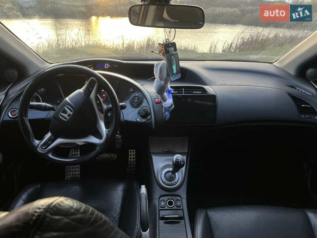 Хонда Цивик, объемом двигателя 1.8 л и пробегом 160 тыс. км за 7500 $, фото 12 на Automoto.ua