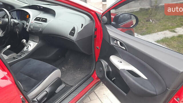 Хонда Сівік, об'ємом двигуна 1.8 л та пробігом 190 тис. км за 5850 $, фото 2 на Automoto.ua