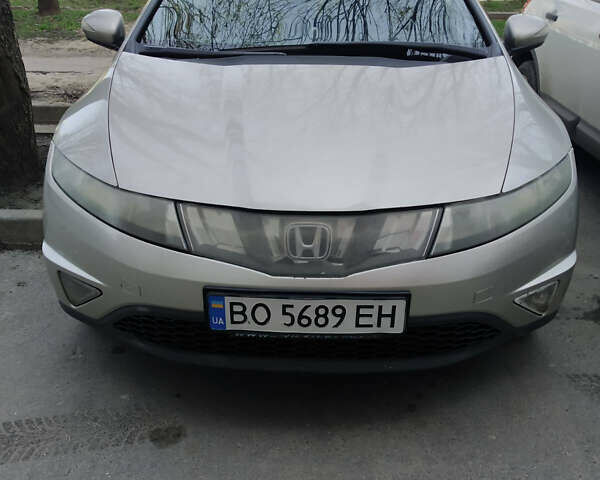 Хонда Цивик, объемом двигателя 1.8 л и пробегом 190 тыс. км за 5500 $, фото 5 на Automoto.ua