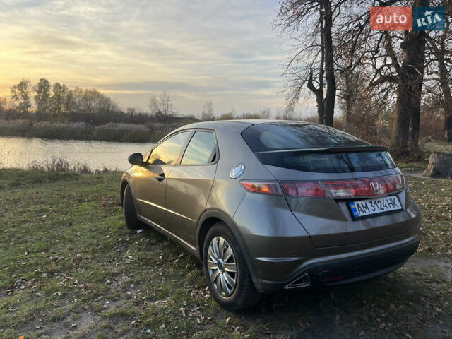 Хонда Цивик, объемом двигателя 1.8 л и пробегом 160 тыс. км за 7500 $, фото 6 на Automoto.ua