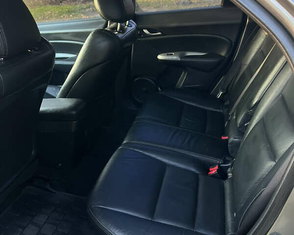 Хонда Цивик, объемом двигателя 1.8 л и пробегом 160 тыс. км за 7500 $, фото 8 на Automoto.ua