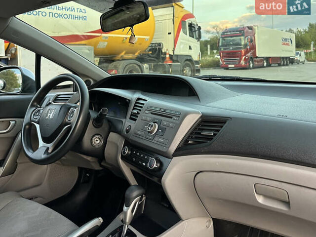 Хонда Цивик, объемом двигателя 1.8 л и пробегом 137 тыс. км за 9400 $, фото 8 на Automoto.ua