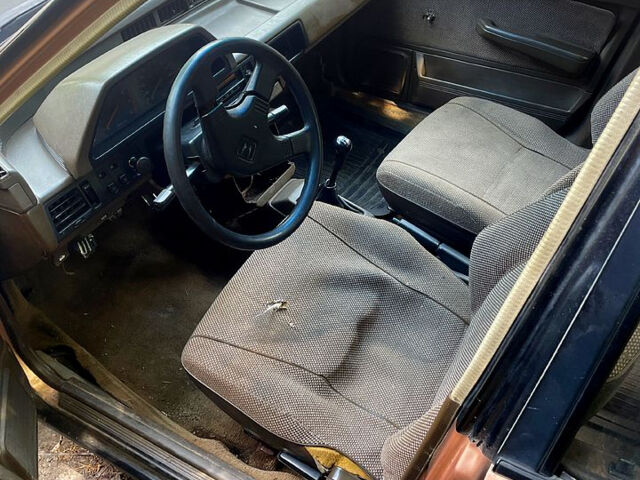 Хонда Цивик, объемом двигателя 1.5 л и пробегом 270 тыс. км за 680 $, фото 4 на Automoto.ua