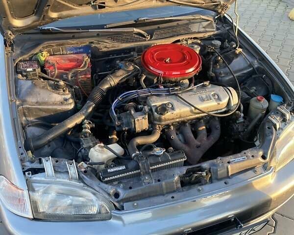 Хонда Цивик, объемом двигателя 1.5 л и пробегом 350 тыс. км за 2000 $, фото 3 на Automoto.ua