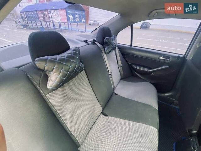 Хонда Цивик, объемом двигателя 1.59 л и пробегом 310 тыс. км за 3800 $, фото 30 на Automoto.ua