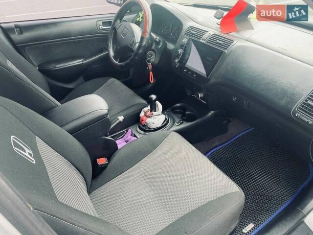 Хонда Цивик, объемом двигателя 1.59 л и пробегом 310 тыс. км за 3800 $, фото 31 на Automoto.ua