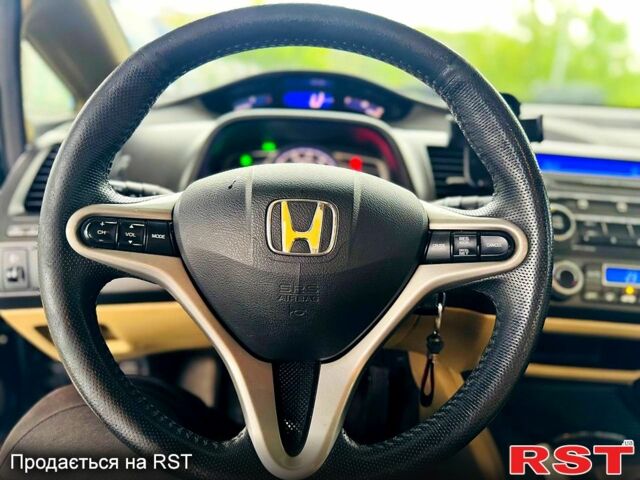 Хонда Цивик, объемом двигателя 1.3 л и пробегом 135 тыс. км за 6900 $, фото 5 на Automoto.ua