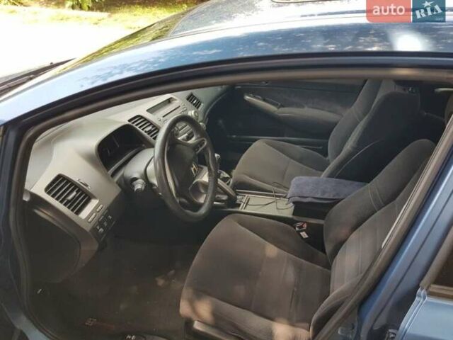 Хонда Цивик, объемом двигателя 1.8 л и пробегом 210 тыс. км за 6500 $, фото 2 на Automoto.ua