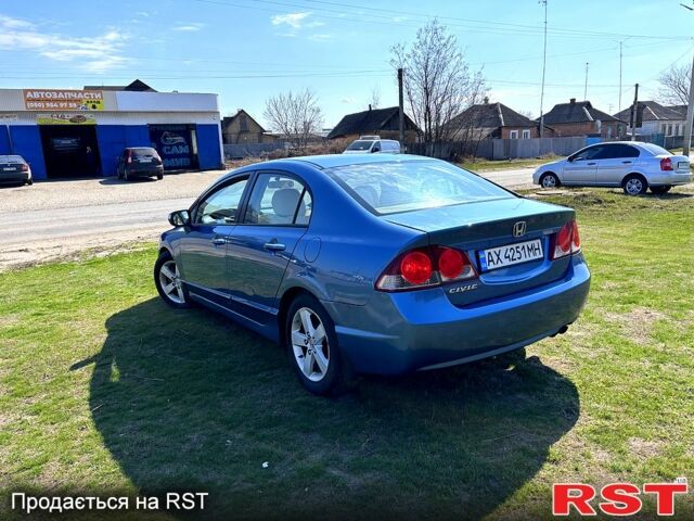 Хонда Цивик, объемом двигателя 1.8 л и пробегом 292 тыс. км за 5850 $, фото 3 на Automoto.ua