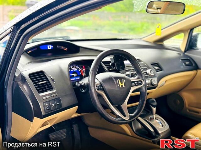 Хонда Цивик, объемом двигателя 1.3 л и пробегом 135 тыс. км за 6900 $, фото 8 на Automoto.ua