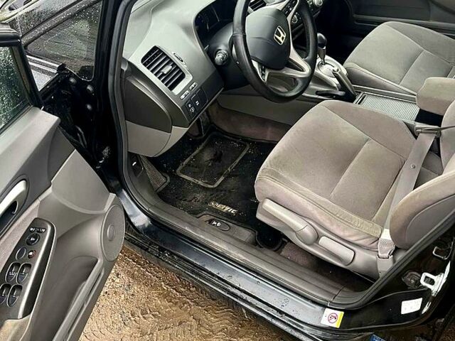 Хонда Цивик, объемом двигателя 1.4 л и пробегом 350 тыс. км за 5700 $, фото 4 на Automoto.ua