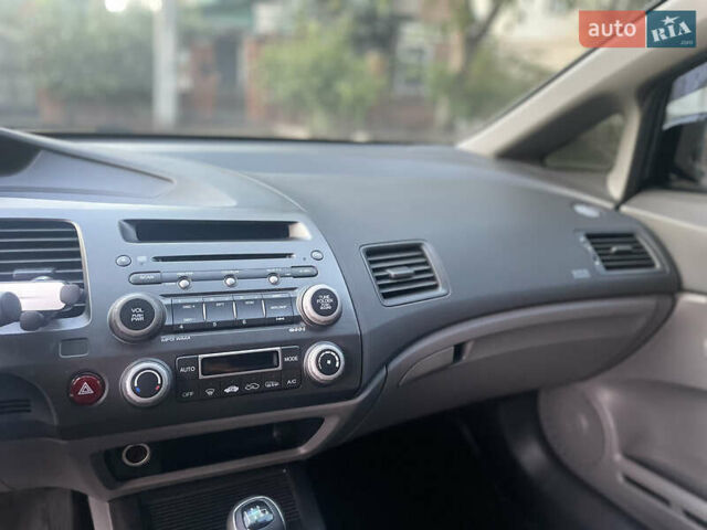 Хонда Цивик, объемом двигателя 1.8 л и пробегом 98 тыс. км за 6900 $, фото 17 на Automoto.ua